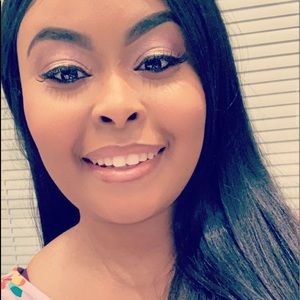 Meet your Posher, Briana